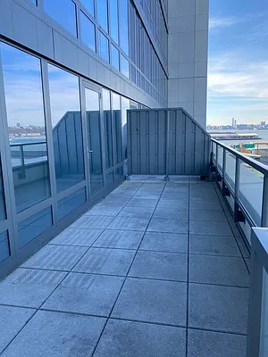 Rented by BLU Real Estate | media 48