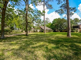 2 Memorial Point Ln, Houston, TX 77024