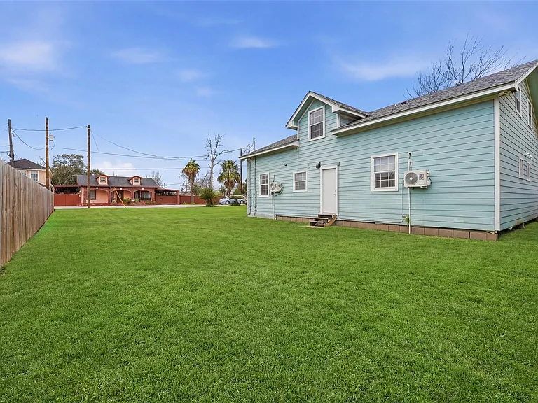 7301 Avenue K #B — Photo 9