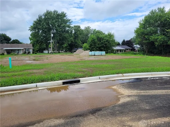 202 Charles Ct, Covington, OH 45318