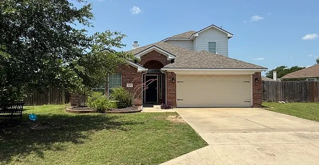 3 bed, 2088 sqft, $2,400 — Photo 1