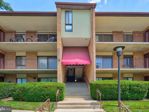 13207 Dairymaid Dr APT 304, Germantown, MD 20874