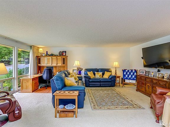 This huge living room creates the ultimate entertaining space. 