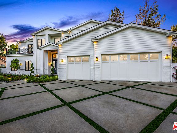 4th image of 5151 Veloz Ave