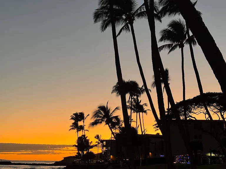 sunset maalaea