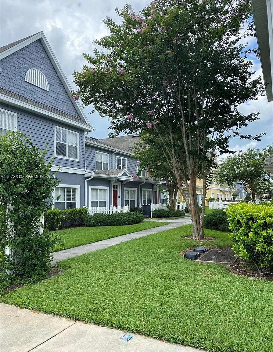 3 bed, 2.5 bath, $2,000 — Photo 1