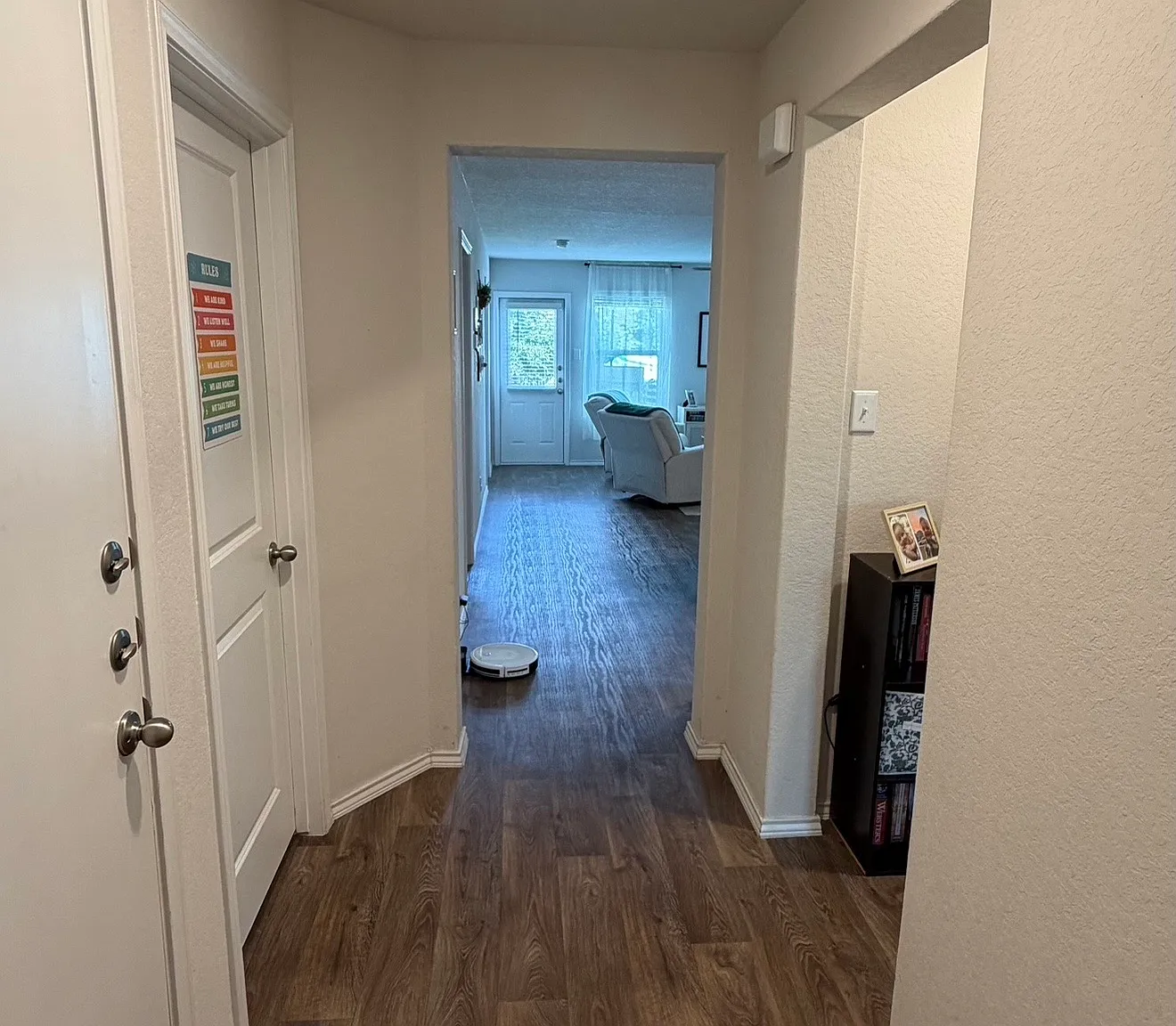 3 bed, 1132 sqft, $1,700 — Photo 2