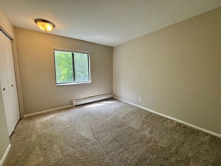 Oak Valley Apartments — Photo 79