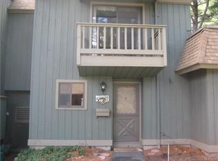 4 Village Rd, Southington, CT 06489
