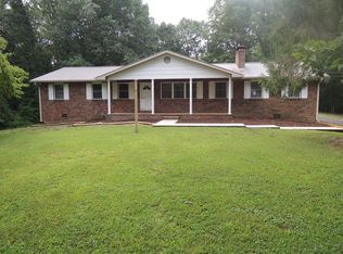 1146 Pickett Park Hwy, Jamestown, TN 38556