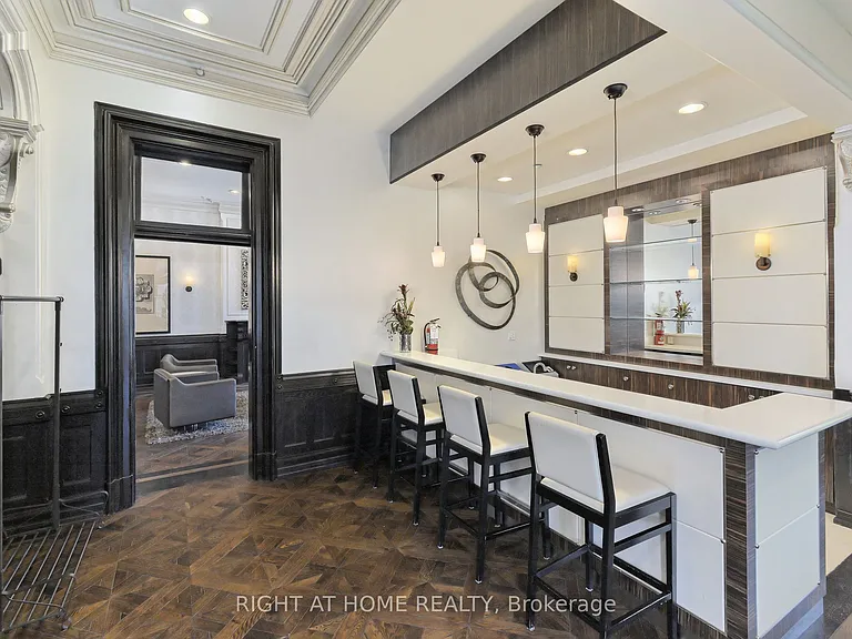 28 Linden St #1405 — Photo 46