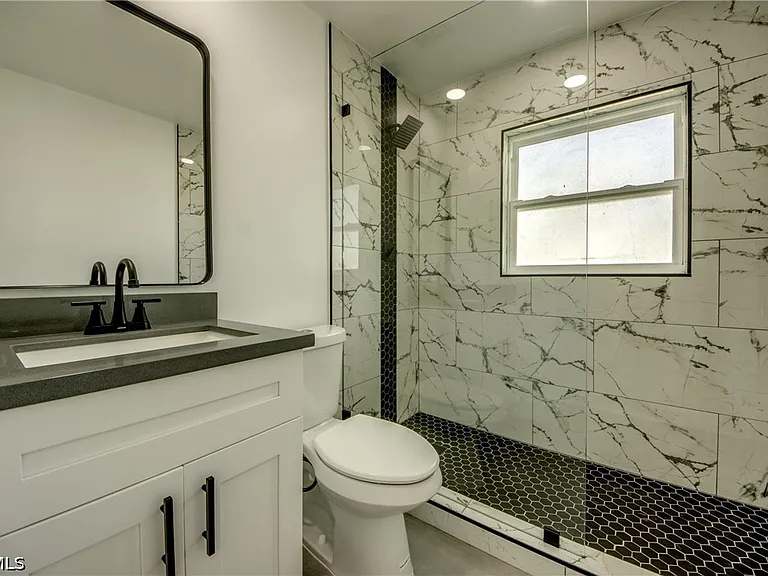 4312 S Pacific Cir — Photo 21