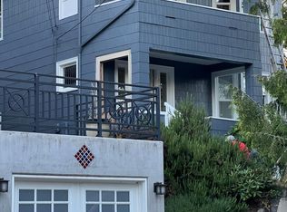 4757 Thackeray Pl NE #3, Seattle, WA 98105