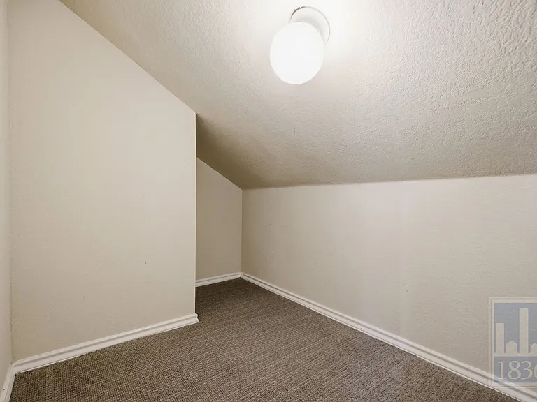 2217 Speidel Dr — Photo 21