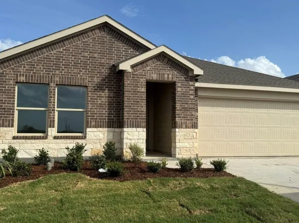 1061 Standing Point Dr, Fort Worth, TX 76131