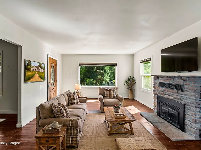 11 Lukens Pl — Photo 4