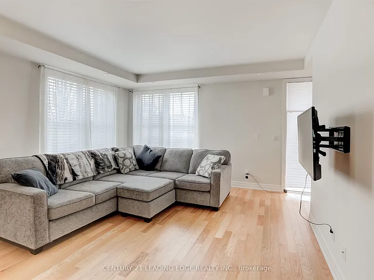1180 Cawthra Rd #106 — Photo 4