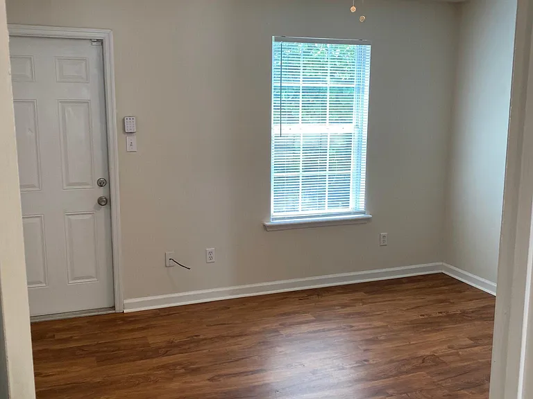 97 Bass St — Photo 10