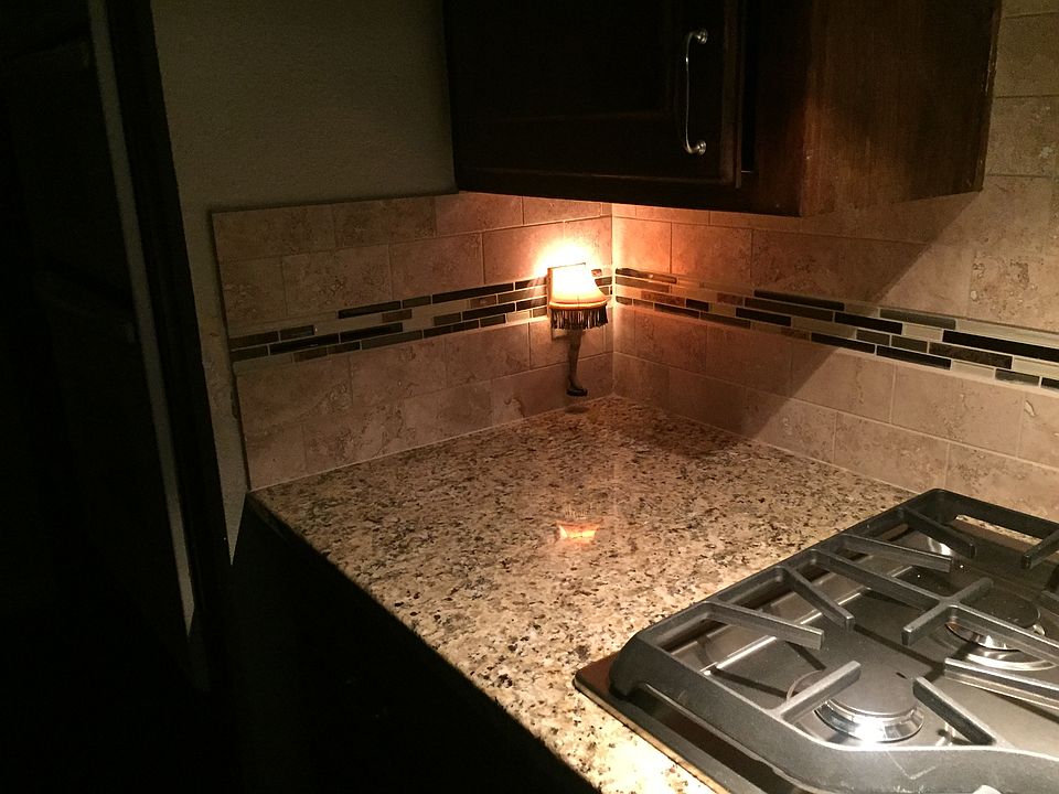 1st image of 605 W Louella Dr