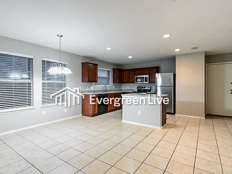 6624 Jollyn Ct — Photo 7