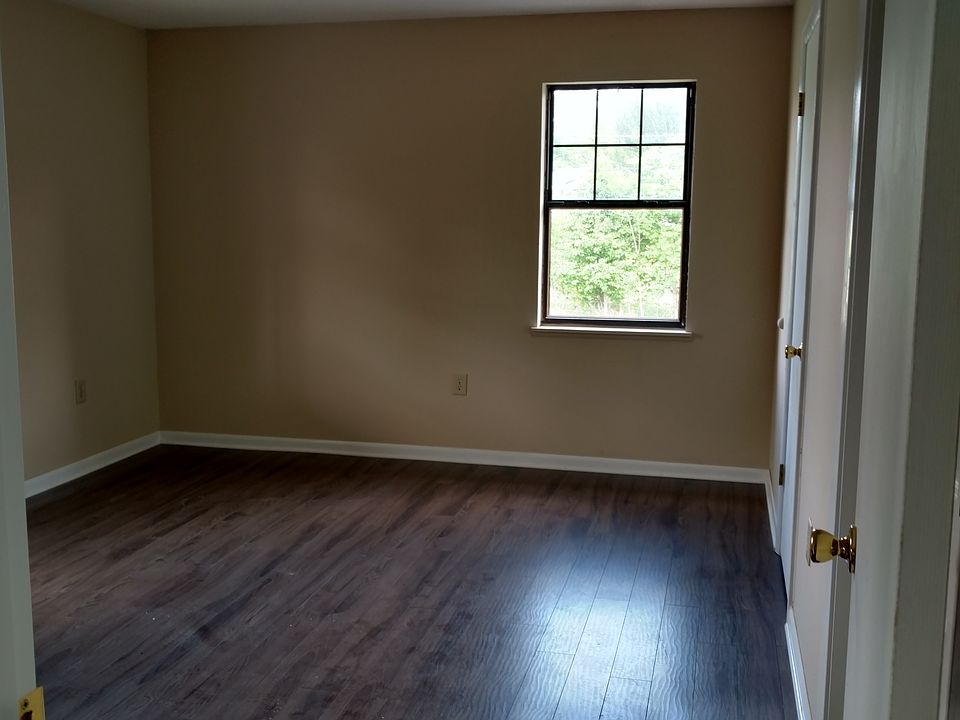1st image of 136 Johnson Lake Dr