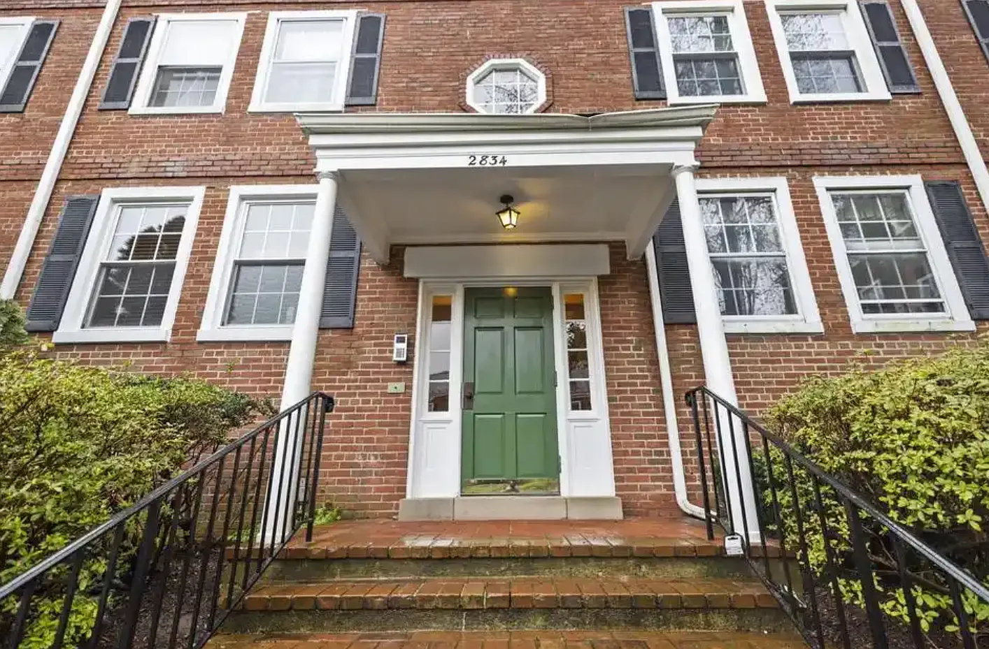 2834 S Abingdon St — Photo 1