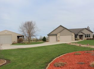 1690 Weyerhorst Creek Rd, Oshkosh, WI 54902
