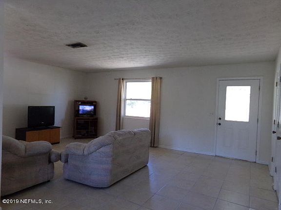 3rd image of 5 Dolphin Boulevard Ct