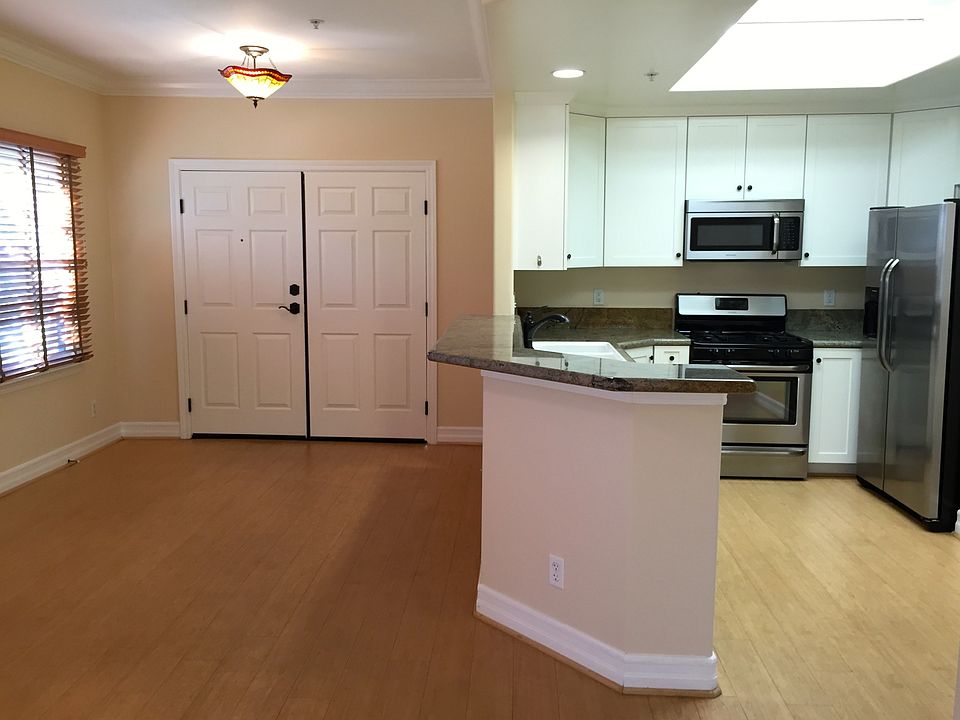 1st image of 1128 W Lincoln Ave Ste 201