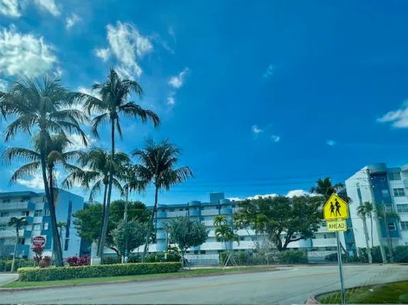 7900 Tatum Waterway Dr APT 214, Miami Beach, FL 33141