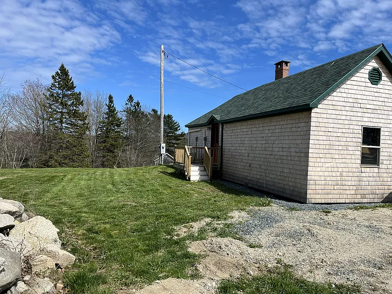 3 Morris Ave — Photo 41