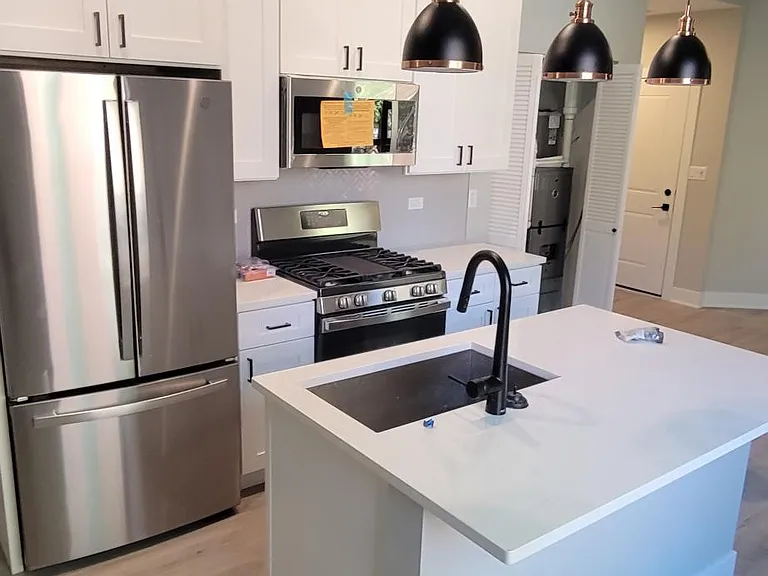 3611 N Greenview Ave #1 — Photo 1