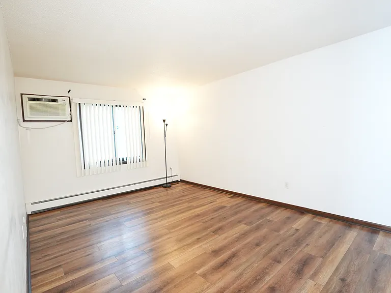 1620 Highway 36 W #100 — Photo 5