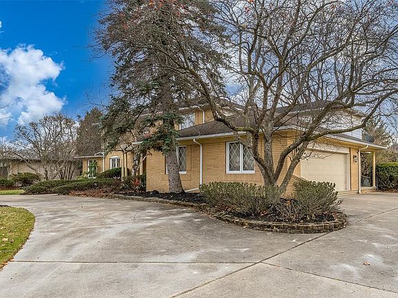 5th image of 23223 Bellwood Dr