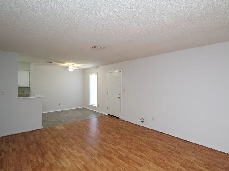 50 Fulton Ave #D16 — Photo 4