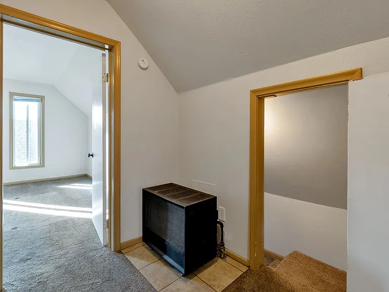 2530 S Gramercy Ave — Photo 6