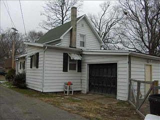 1st image of 514 E Douglas St
