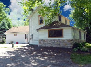 1716 S Shore Dr, Delavan, WI 53115