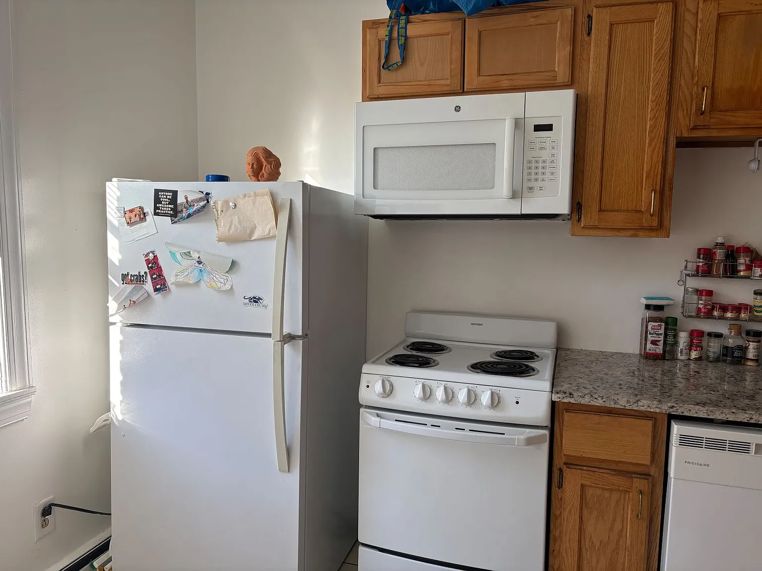 Studio, 375 sqft, $1,090 — Photo 2