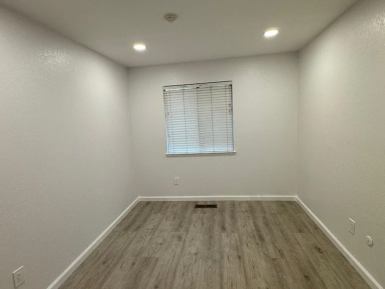 6274 Joaquin Murieta Ave #D — Photo 7