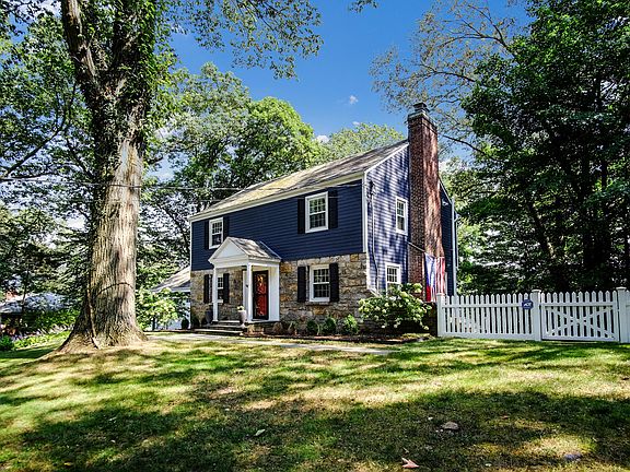 104 Kewanee Rd  (  003of 35).JPG