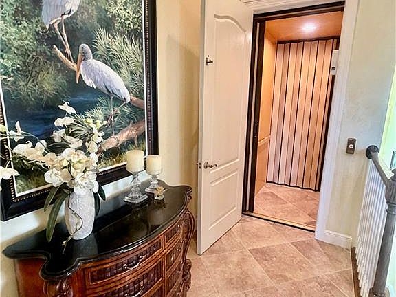 5th image of 9109 Prima WAY #201