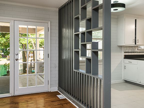 Entry way to kitchen