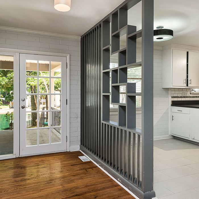 Entry way to kitchen