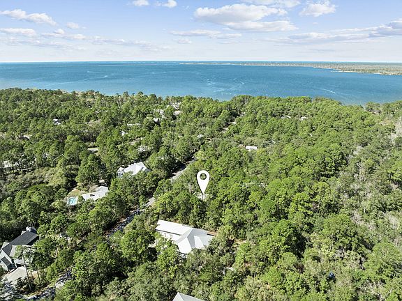 3rd image of 80 Ivy Ln