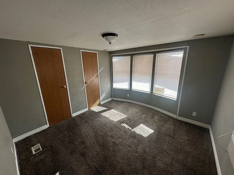201 Shoshone Ln — Photo 5