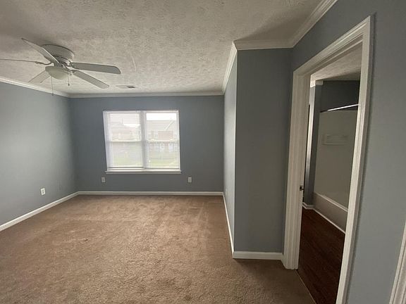 5th image of 227 Mary Rose Ln