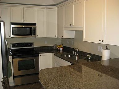 Stainless Steel, Granite, Brookhaven Cabinetry!