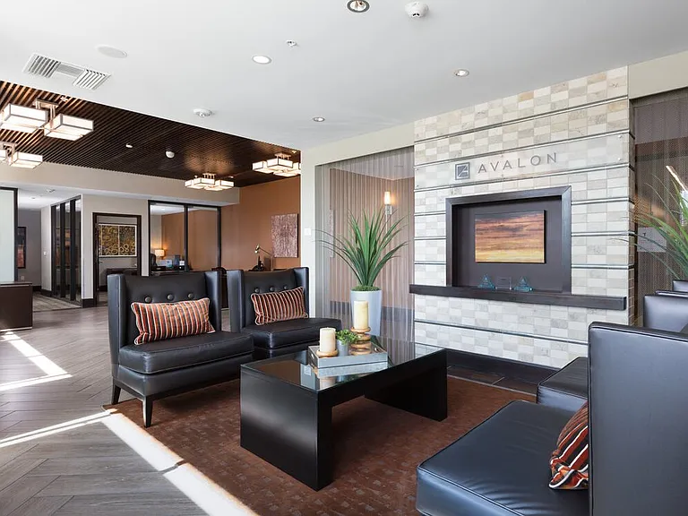 Leasing Lobby