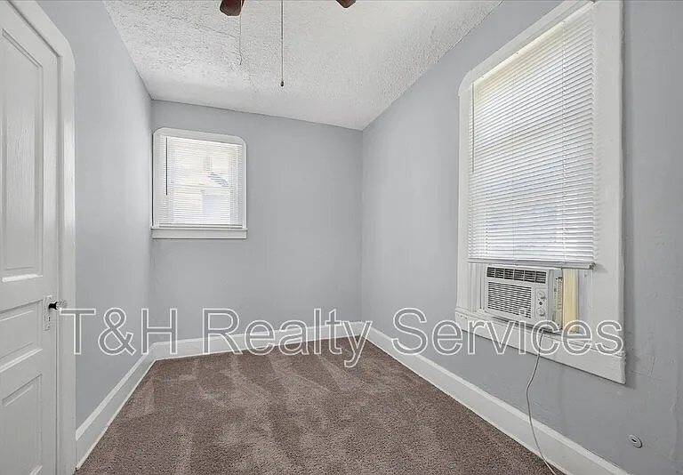 100 N Muessing St — Photo 22